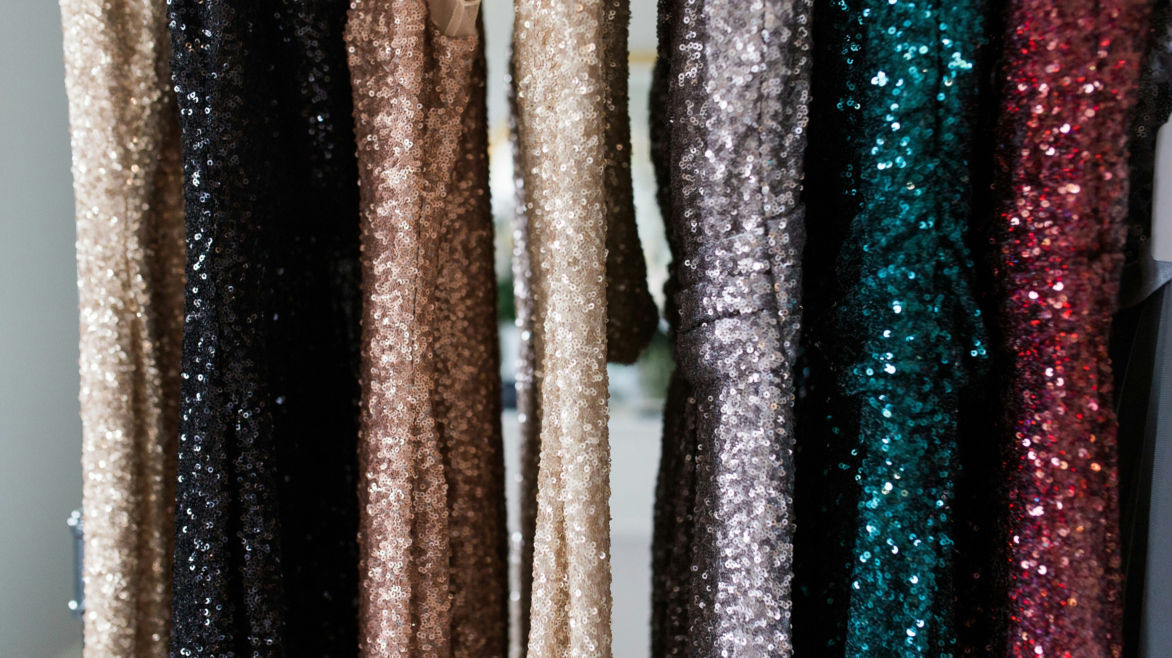 Sparkle Season 2025: How to Wear Sequins, Rhinestones & Metallics for Every Party