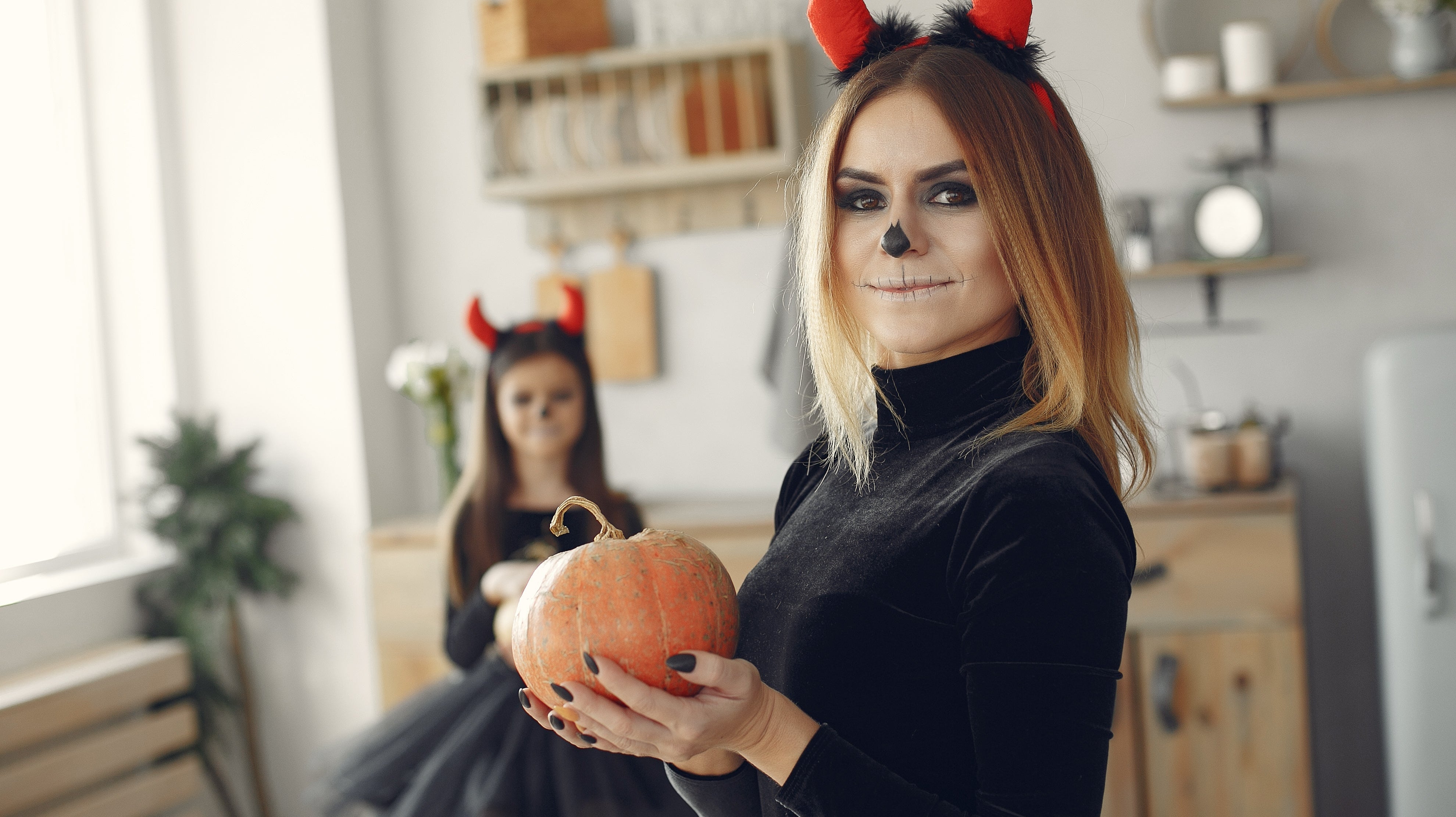 From Catwoman to Vampire Queen: How to Build a Halloween Look with BeMyShine