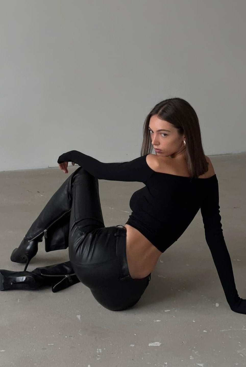 Rasha Long Sleeve Slash Neck Top - Black / S - Be My Shine