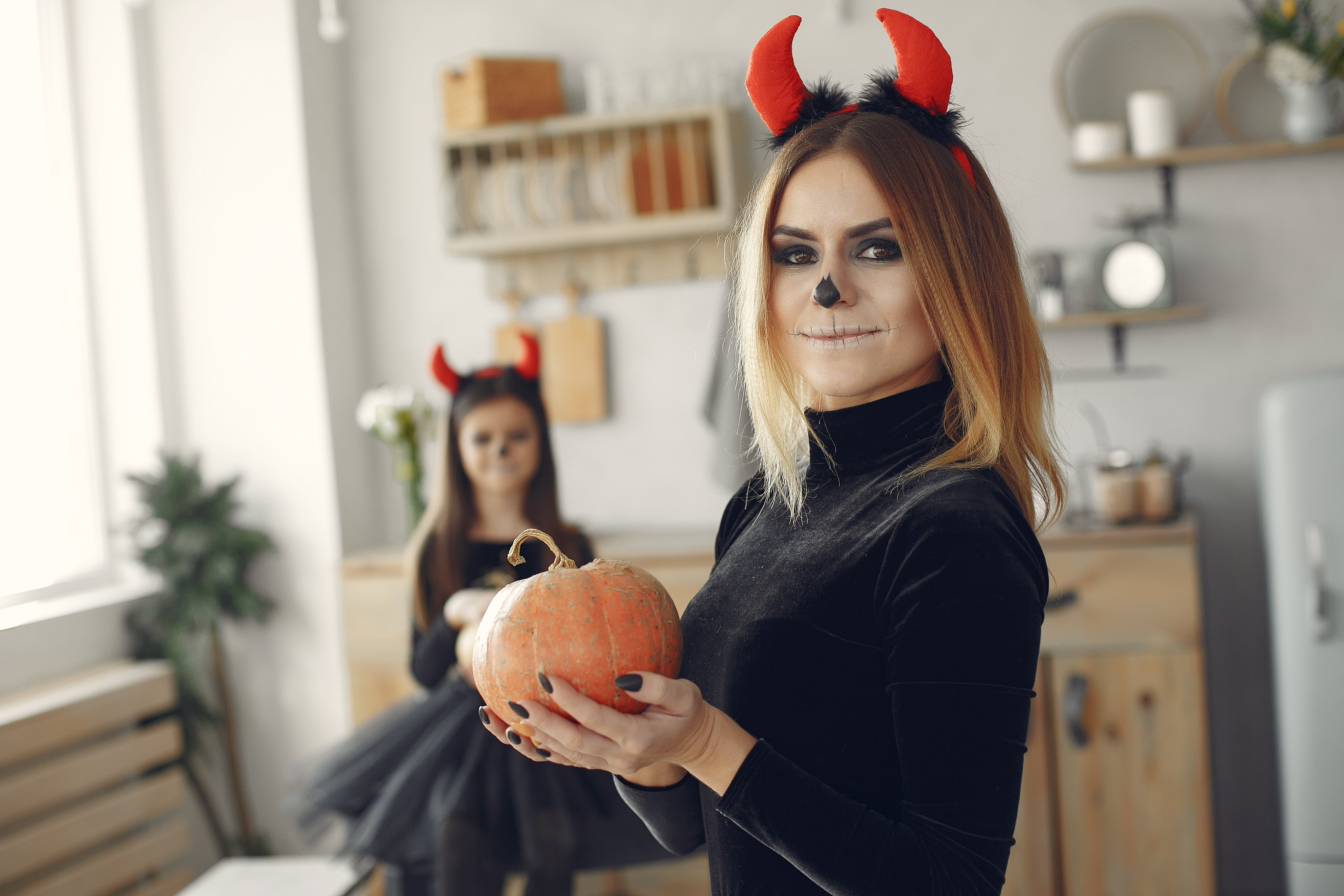 From Catwoman to Vampire Queen: How to Build a Halloween Look with BeMyShine