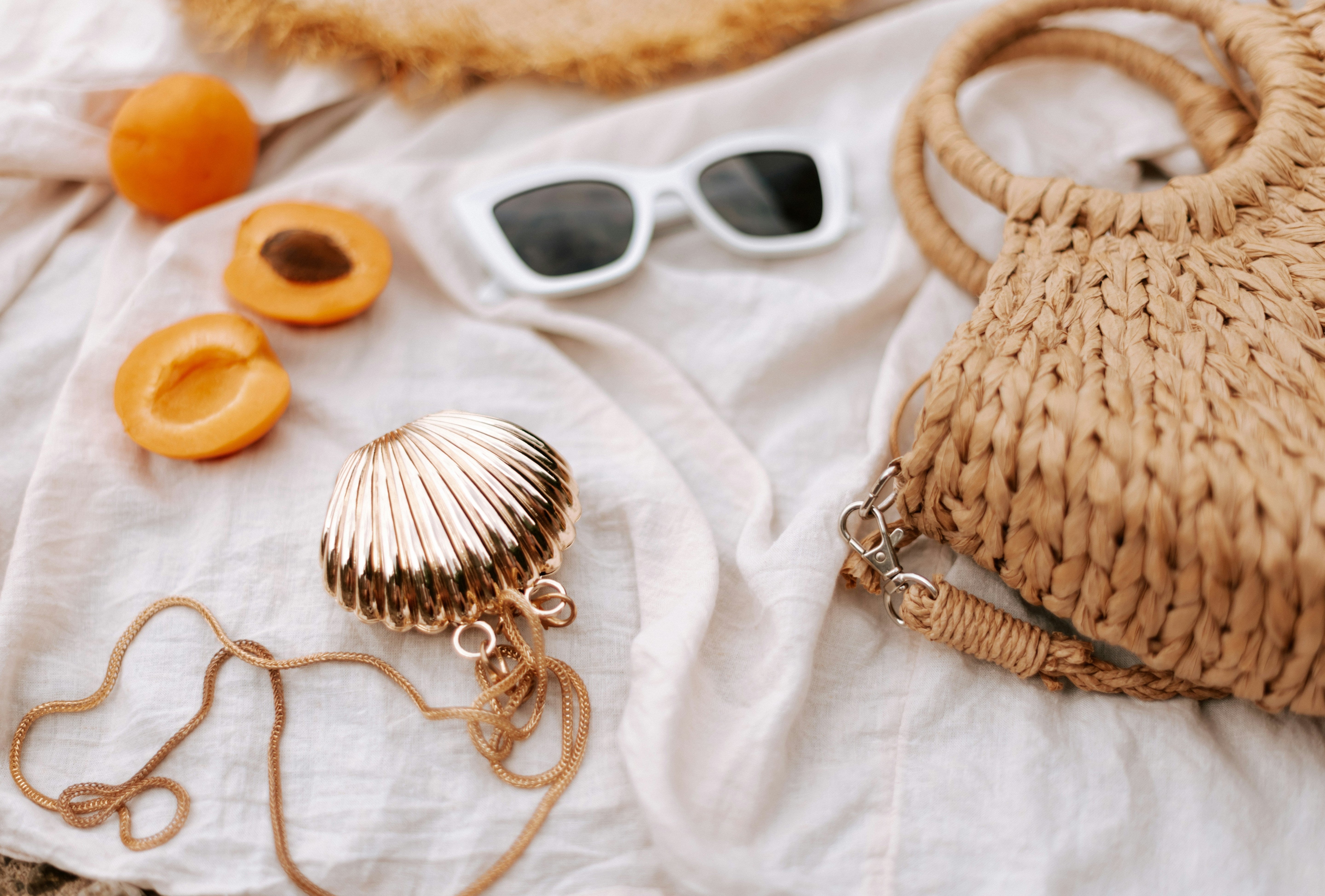 Summer to Fall Outfit Ideas: How to Transition Without Losing Your Style
