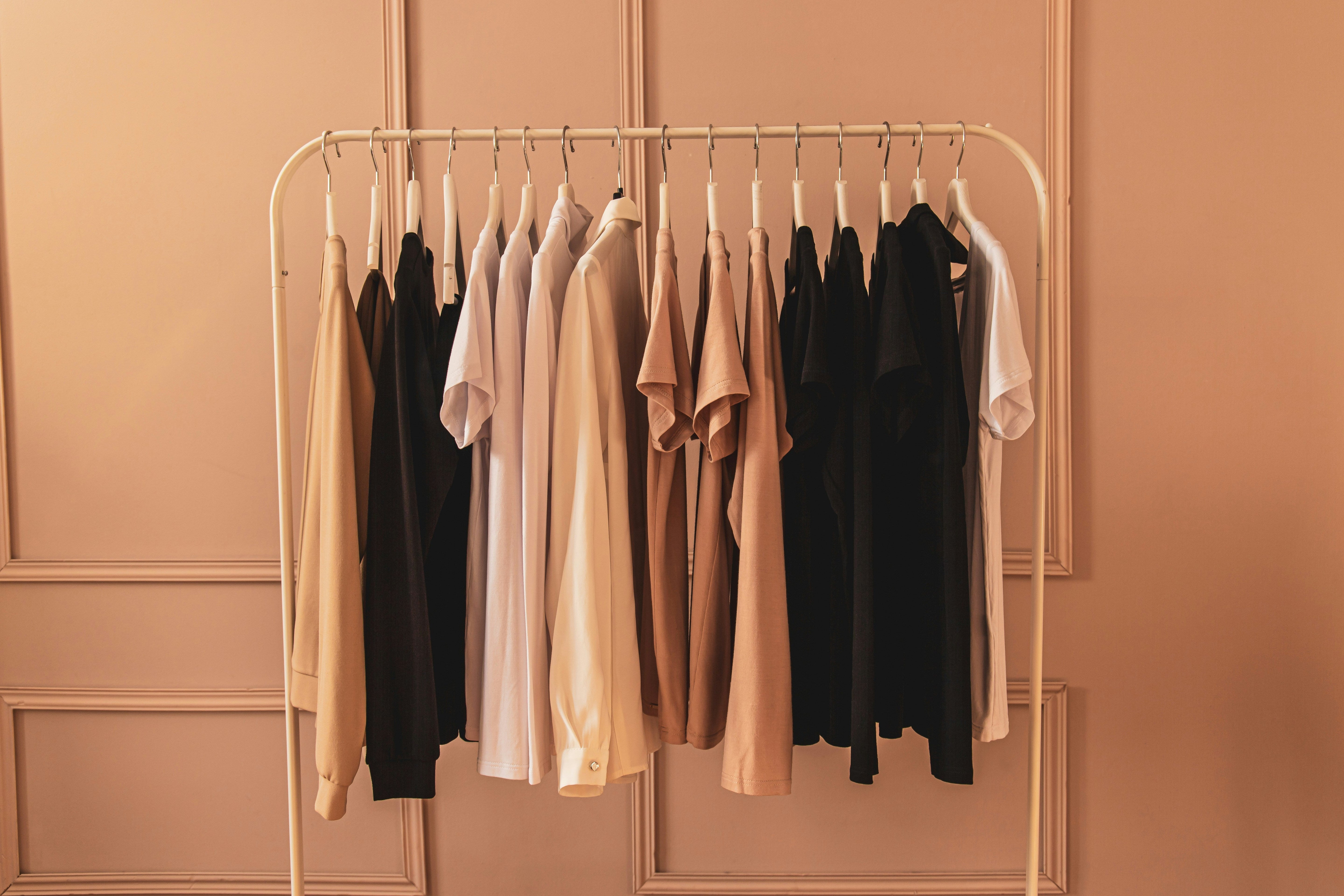 5 Must-Have Wardrobe Essentials That Never Miss